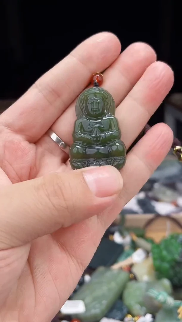 颈饰未镶嵌和田玉1