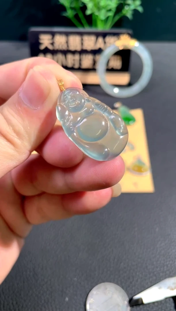 颈饰18K金镶嵌翡翠翡翠