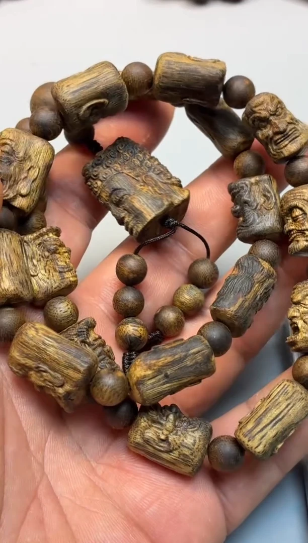 沉香手串 海南红金猊雕刻18罗汉长串多样性发其一