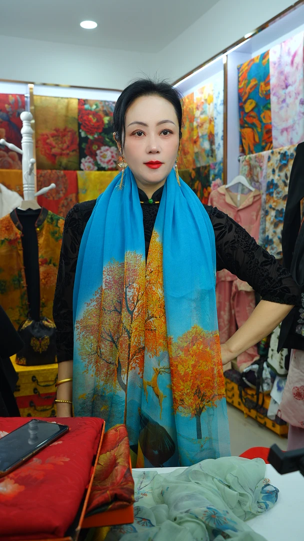 284  鳄鱼皱130x180左右时尚沙滩巾丝巾百搭女士