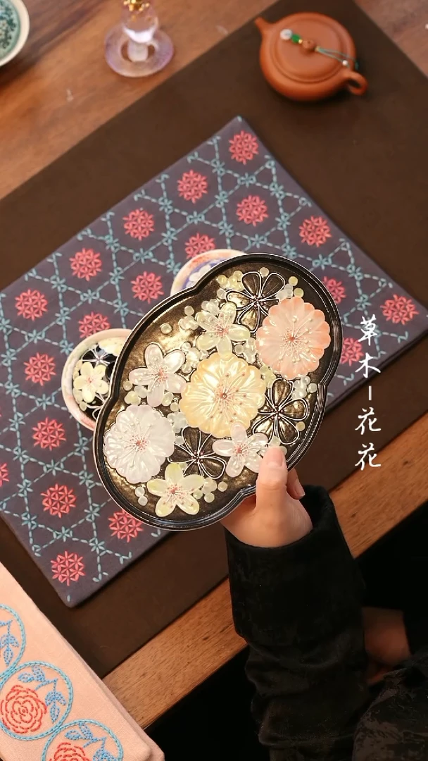 【闪购商品】花满蹊黑色海棠壶承