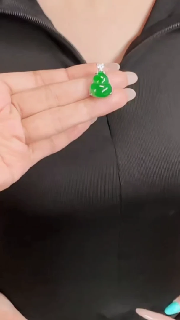 定制翡翠未镶嵌翡翠吊坠158