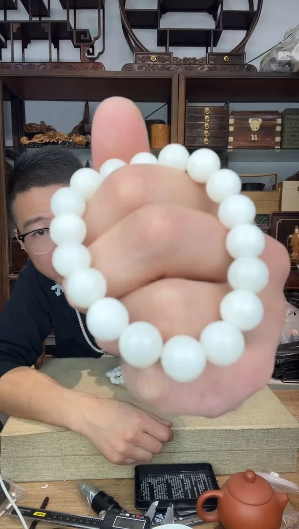 乌木类书架416塑料玉化1.0单圈手串  瑕疵