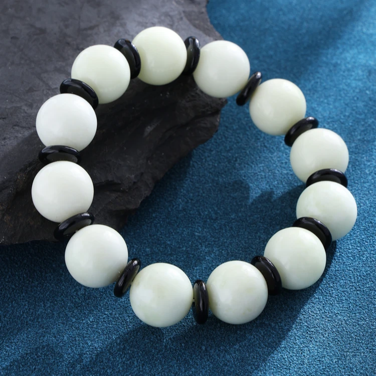 陕西蓝田玉手串白色百搭款简约单圈天然活玉手串