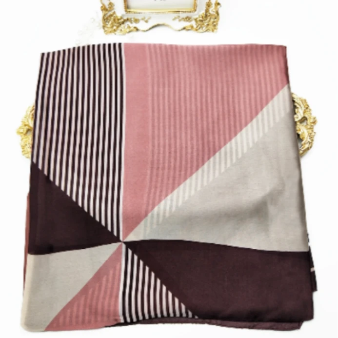 迪兰娅气质优雅时尚围巾