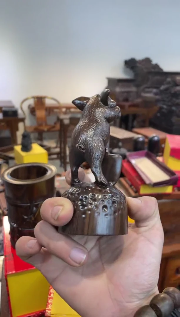 【闪购商品】木檀木小猪啊啊啊