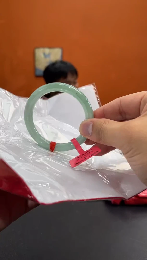 未镶嵌手镯翡翠翡翠手镯