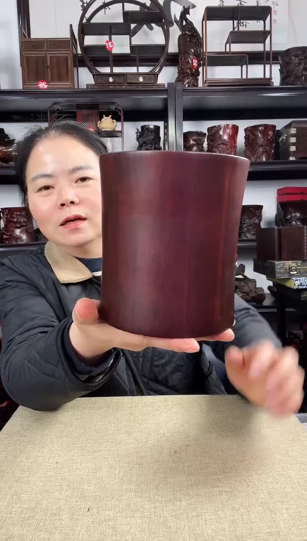 木老李红木工艺品孔雀笔筒