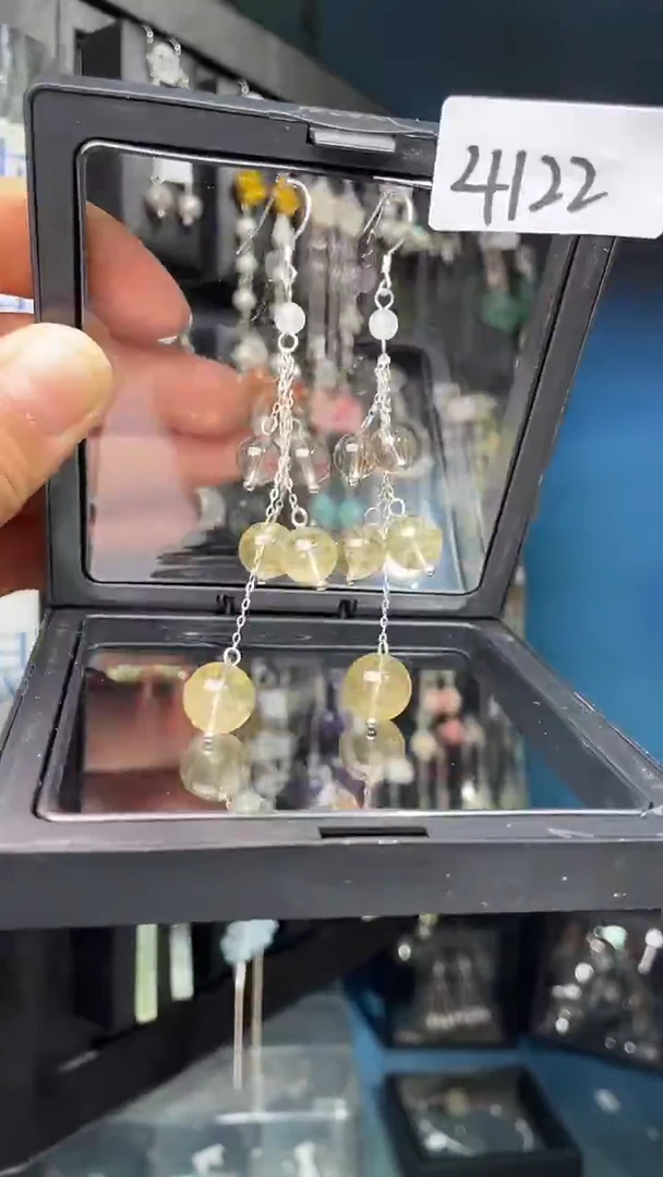 未镶嵌耳饰水晶喜欢拍