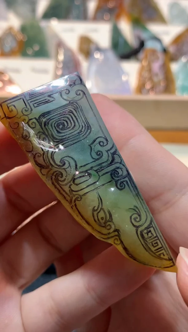 未镶嵌定制翡翠吊坠包工不退换