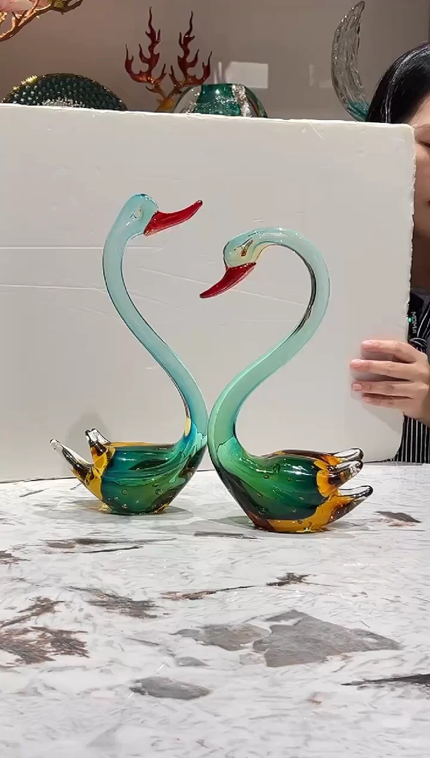 琉璃琥珀绿天鹅一对