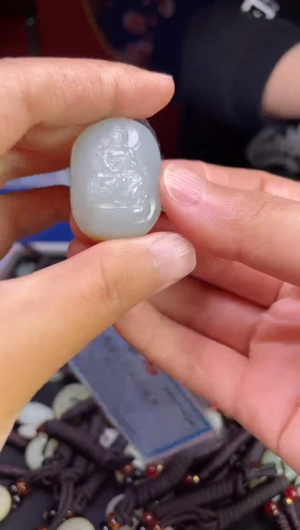 未镶嵌和田玉挂件1