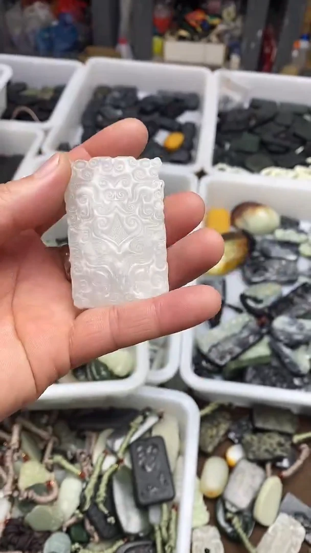 吊坠(不含链)未镶嵌和田玉1