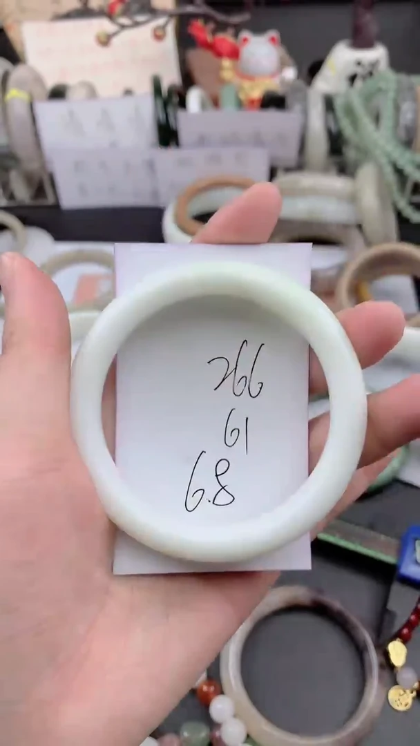 未镶嵌手镯石英质玉266