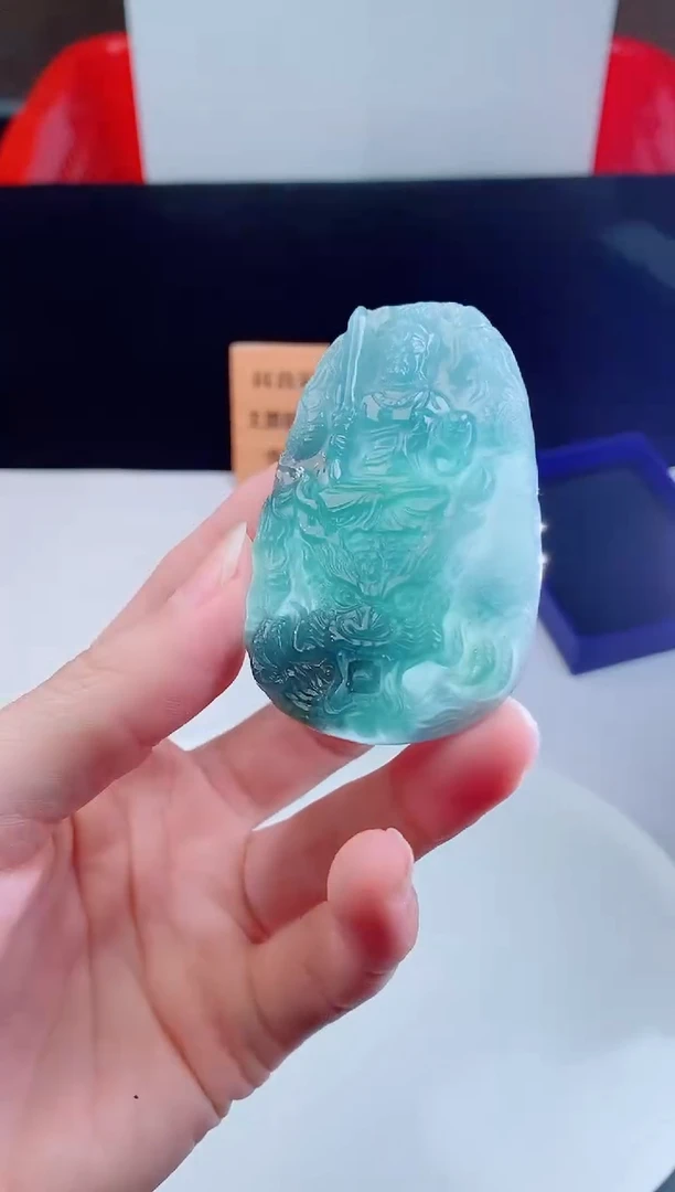 颈饰未镶嵌翡翠富**堂