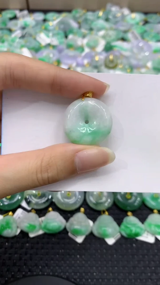 颈饰未镶嵌翡翠天然缅甸翡翠A货