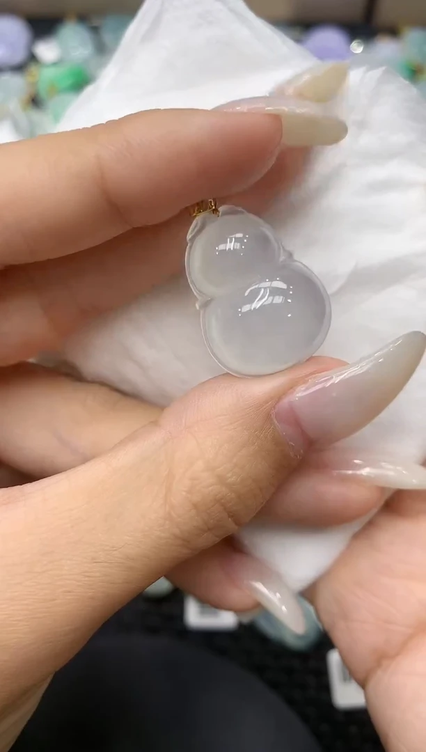 颈饰18K金镶嵌翡翠11111111