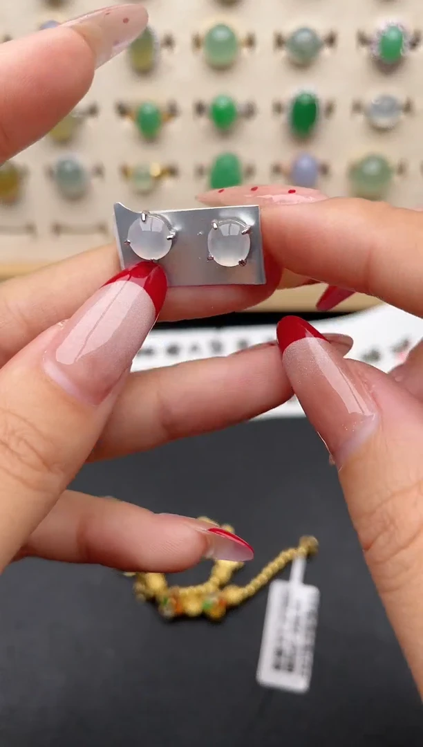 【闪购商品】翡翠戒指银S925镶嵌一物一证一礼盒