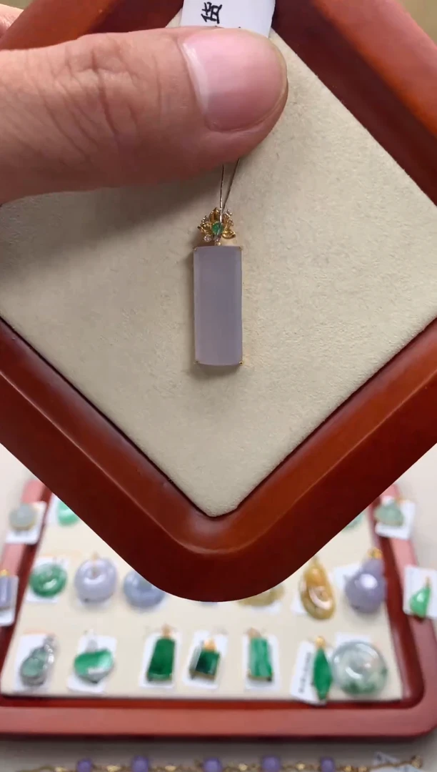 翡翠18K金镶嵌吊坠(不含链)无事柱