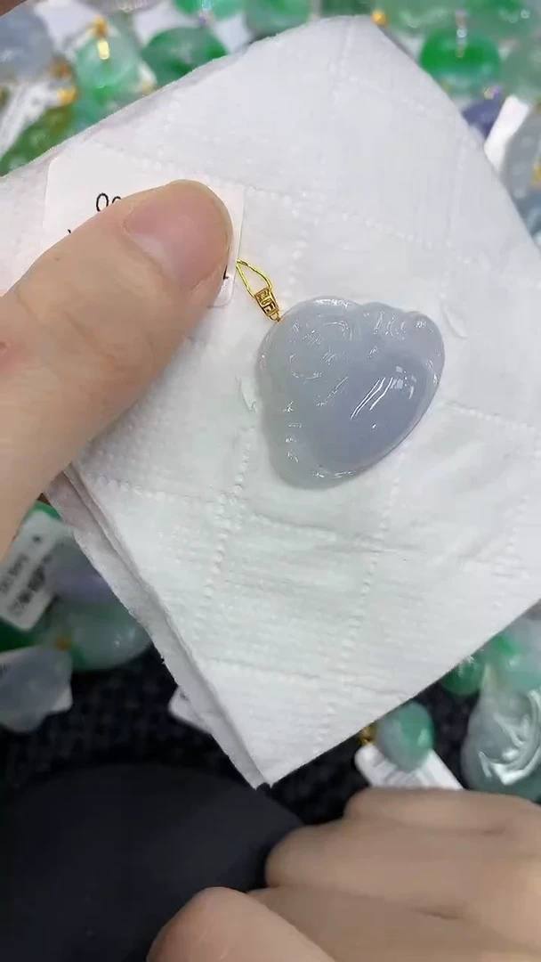 颈饰18K金镶嵌翡翠1111111111111