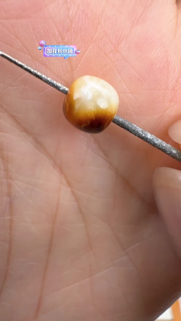 未镶嵌蜜蜡裸石单珠 7.4mm