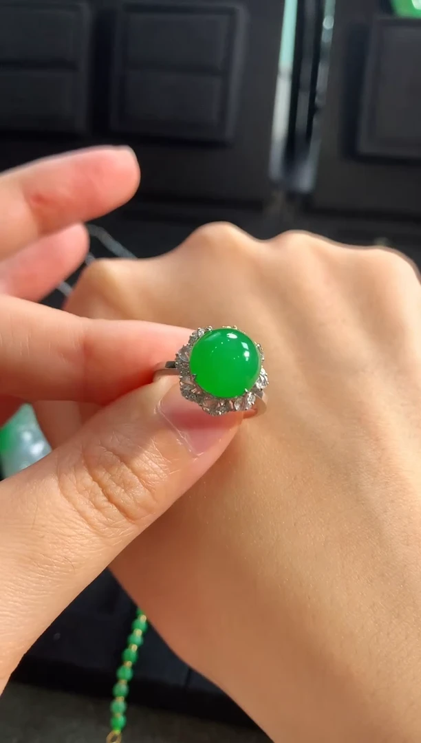 【闪购商品】翡翠戒指18K金镶嵌手饰