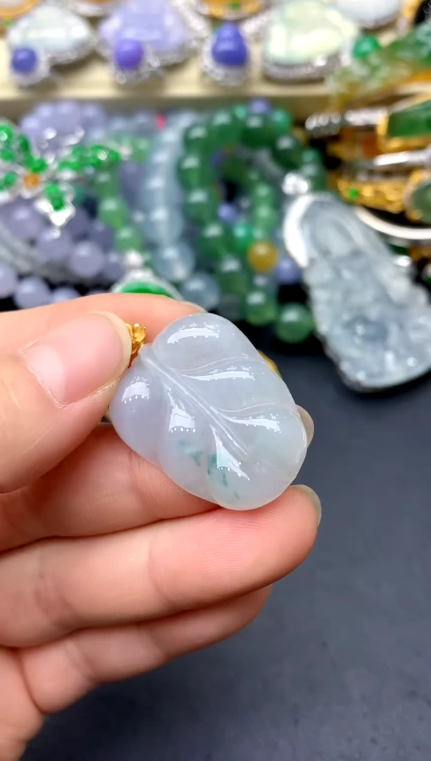 颈饰18K金镶嵌翡翠2 -中国好珍宝