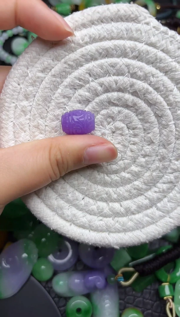颈饰未镶嵌翡翠缅甸翡翠吊坠