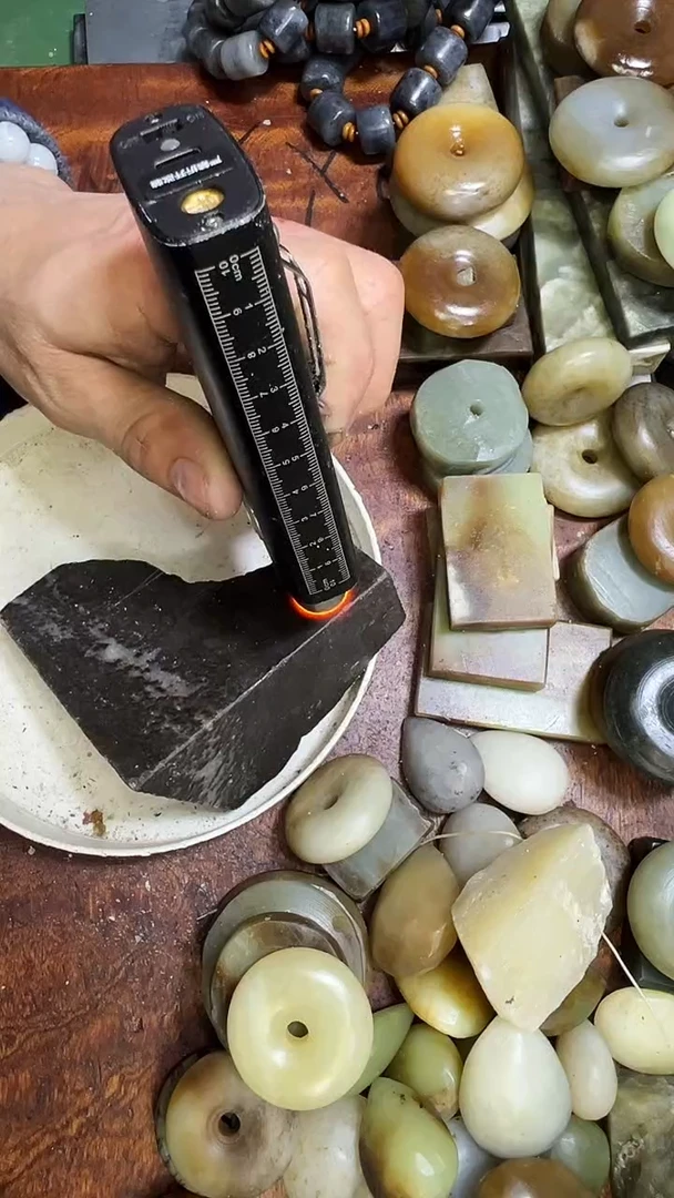 未镶嵌和田玉珠宝半成品1