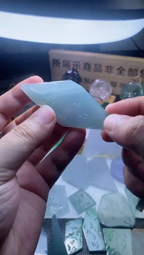 定制翡翠未镶嵌天然缅甸翡翠A货