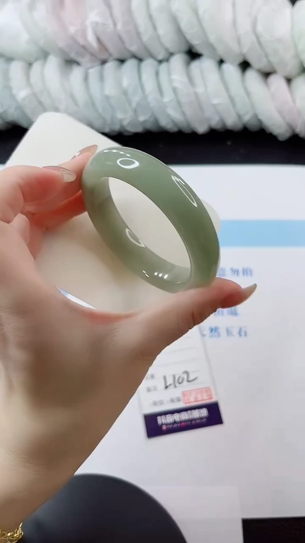 未镶嵌手镯石英质玉多样性发货L102