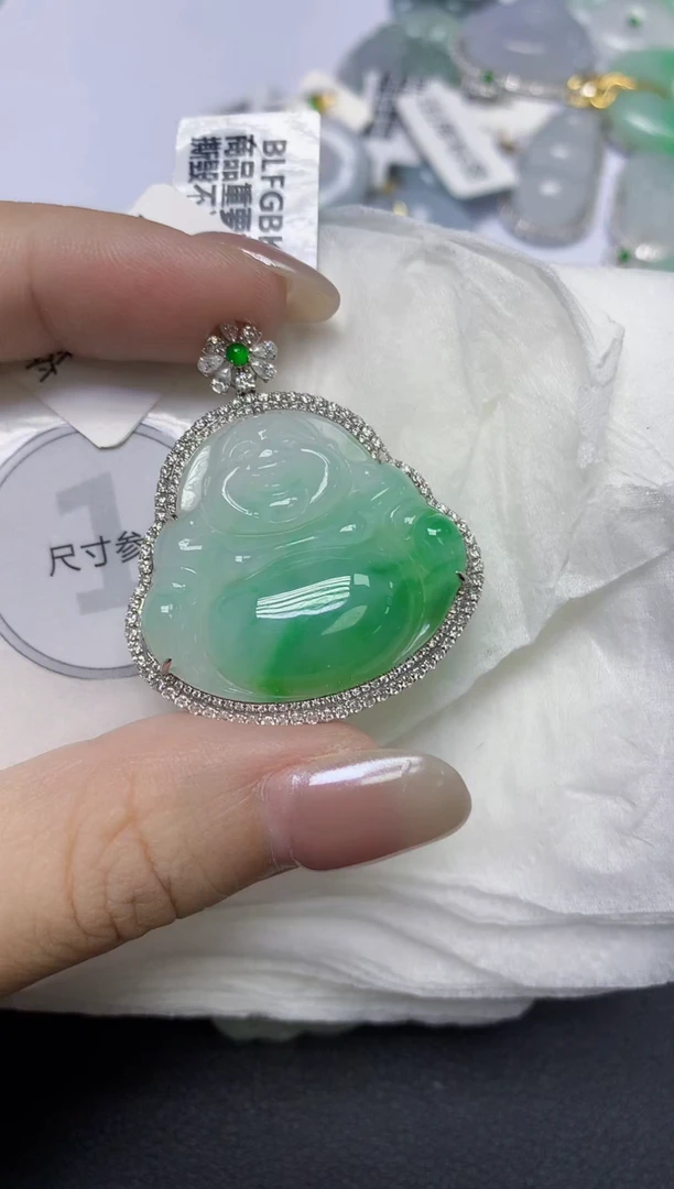颈饰18K金镶嵌翡翠天然缅甸翡翠A货百元以上9元证书费自理