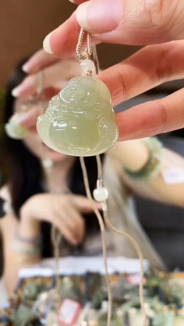 和田玉未镶嵌颈饰28佛