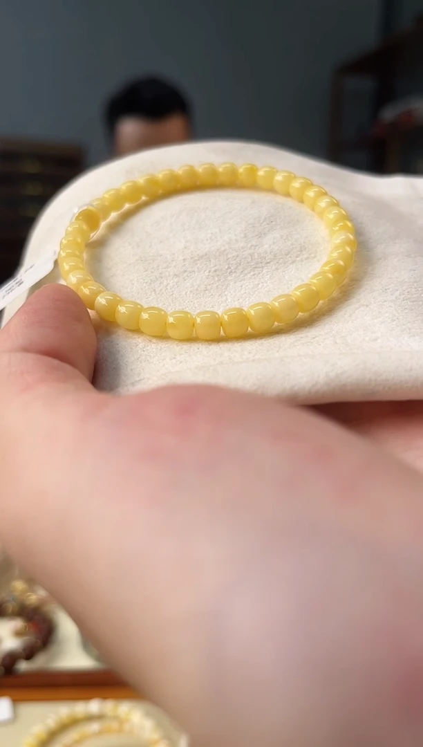 未镶嵌琥珀裸石琥珀蜜蜡（多样性发其一）h030