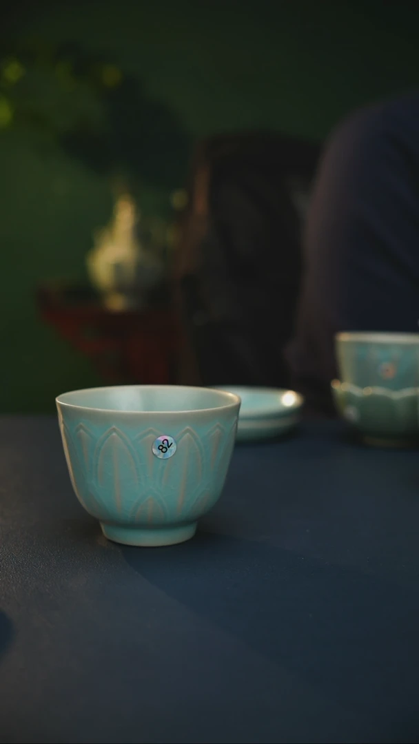 【闪购商品】杯82号汝瓷外刻莲花杯