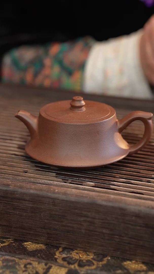 茶壶紫砂柱础 变色龙 半手工 180cc