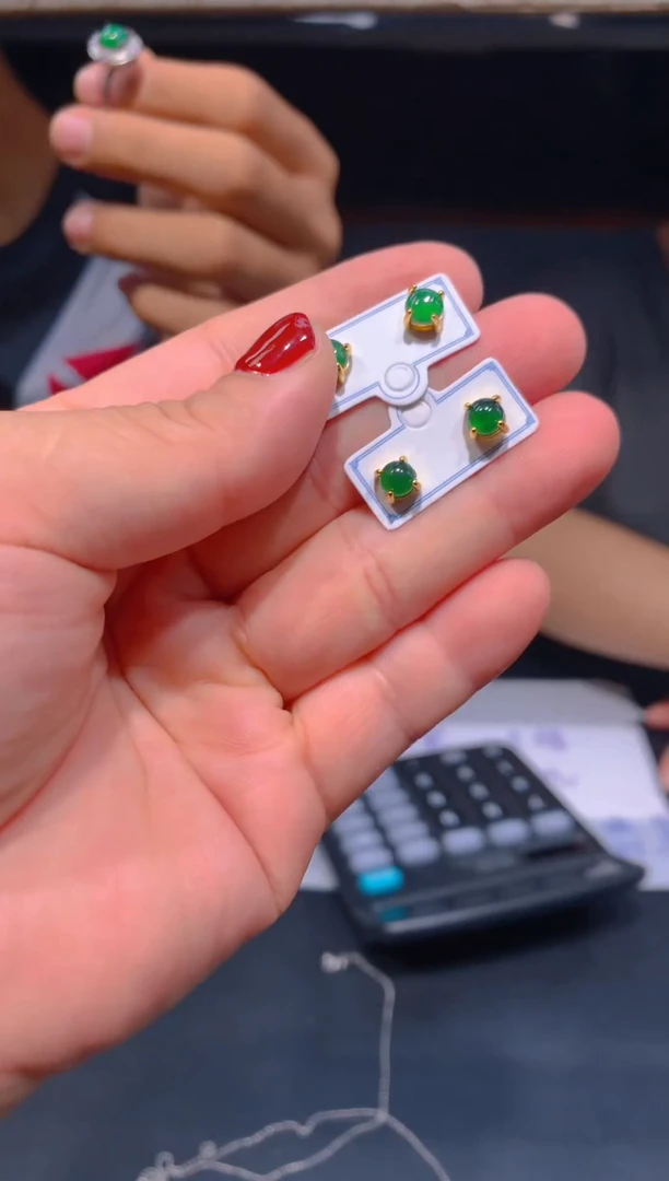 未镶嵌定制翡翠95定制翡翠—多样性发货（发其一）