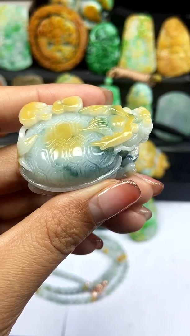 【闪购商品】定制翡翠未镶嵌翡翠A货貔貅一对