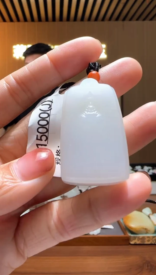 颈饰未镶嵌和田玉J