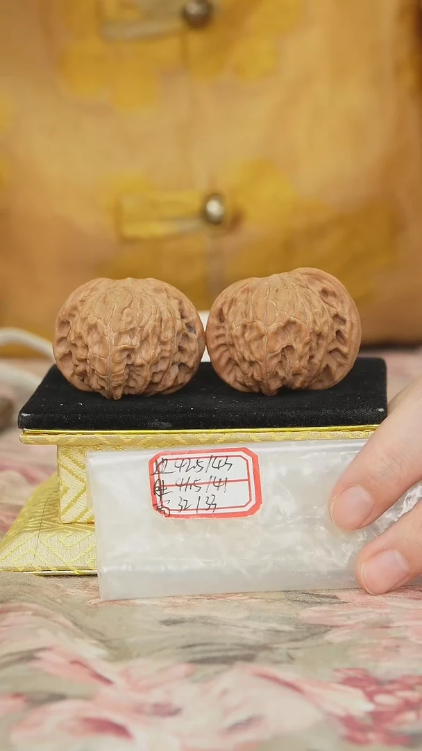 文玩核桃把件磨盘