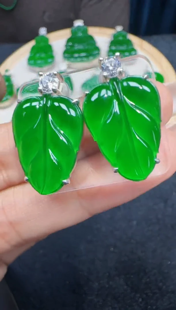 未镶嵌定制翡翠翡翠耳环317