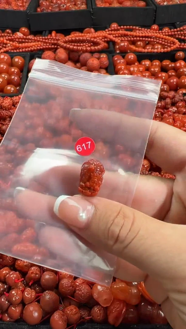 颈饰未镶嵌南红玛瑙2