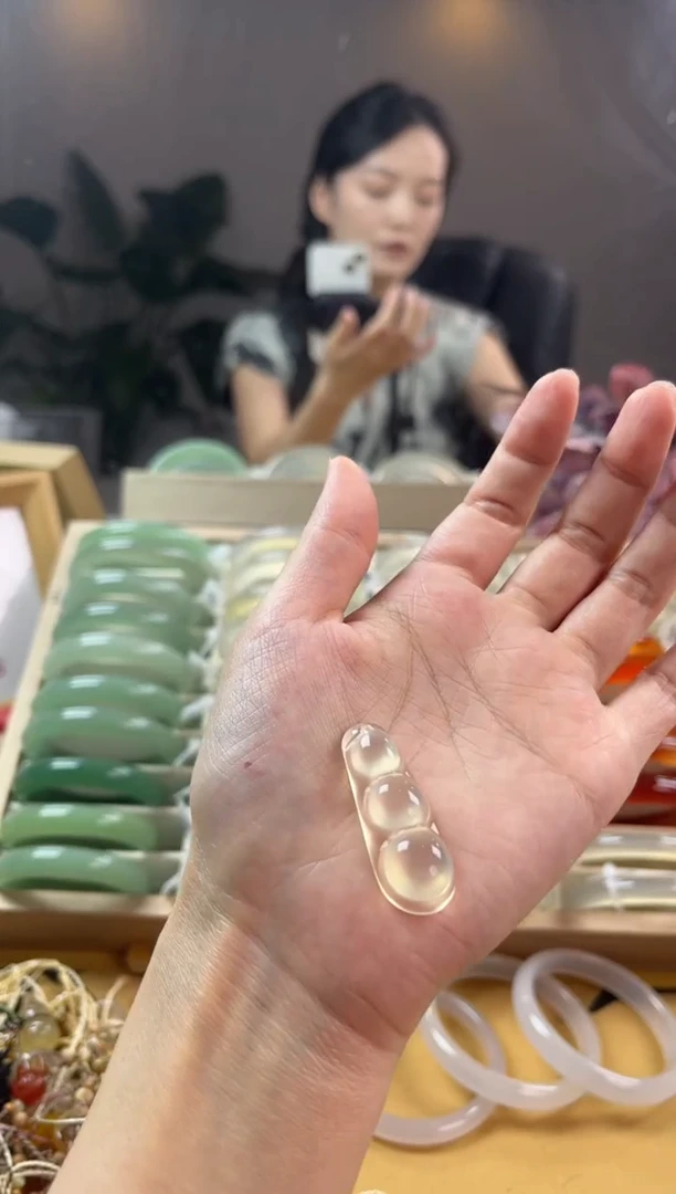 玛瑙/玉髓手镯未镶嵌香槟金豆荚