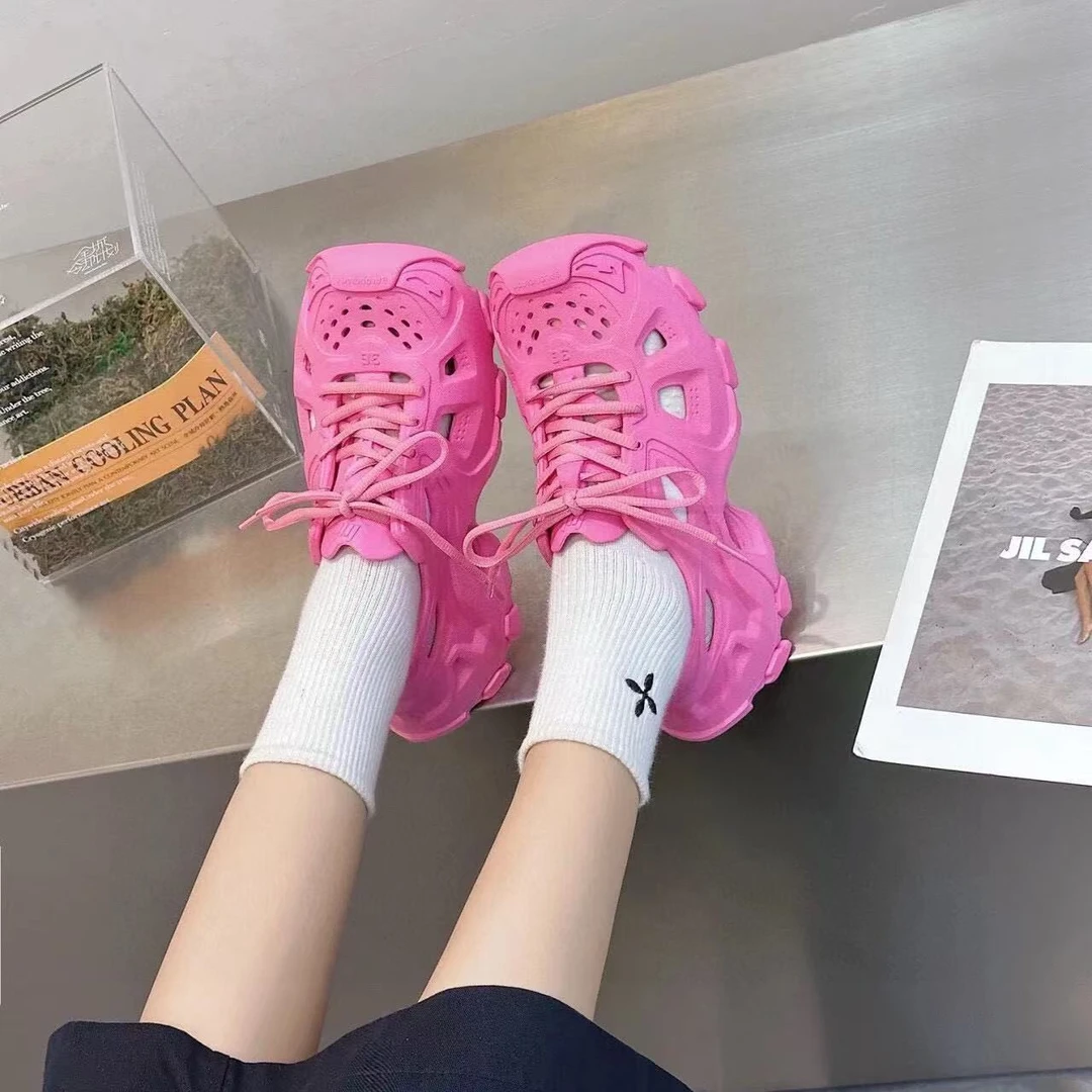 95新 Balenciaga/巴黎世家 坤球奢选巴黎世家洞洞鞋37码