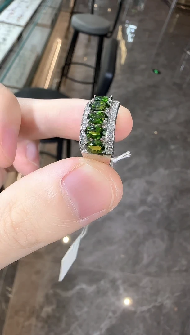 银S925镶嵌透辉石排戒8mm