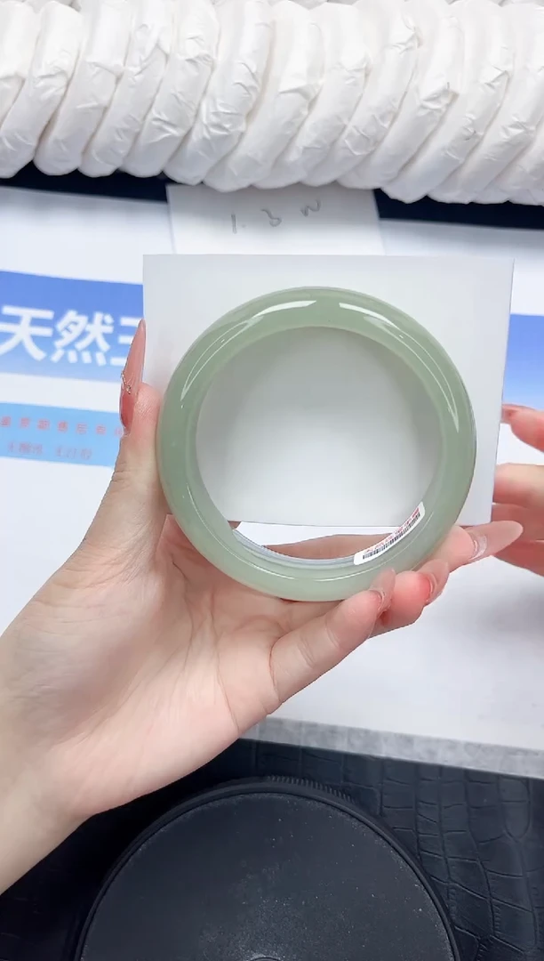 石英质玉手镯未镶嵌137-58