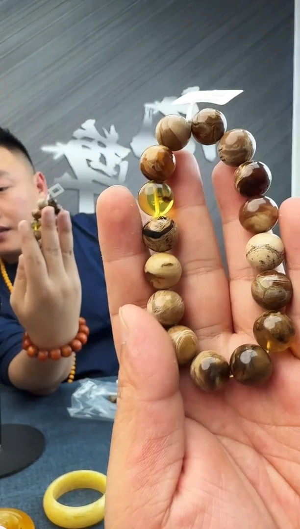 蜜蜡未镶嵌珠宝奇石假一罚十19 ，多样性发其一