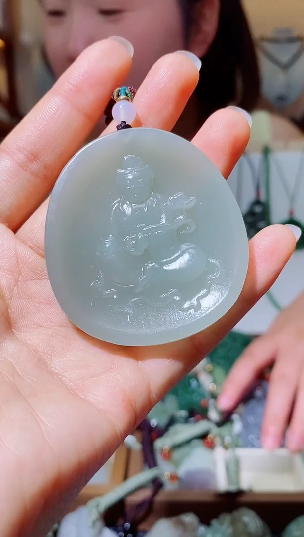 颈饰未镶嵌和田玉1