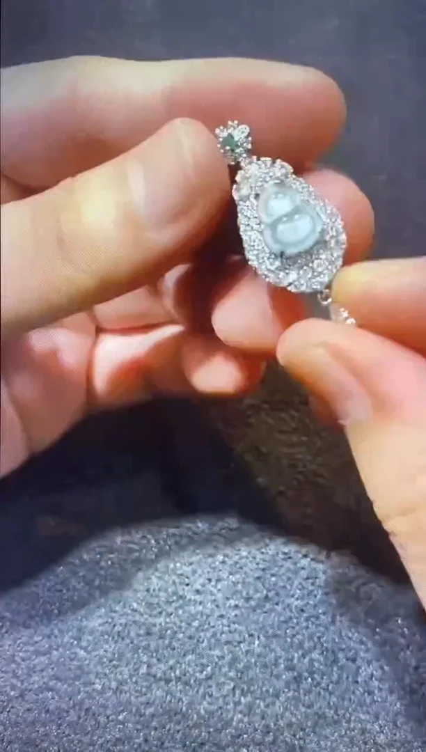 翡翠未镶嵌吊坠(不含链)多样性发货其一不含链