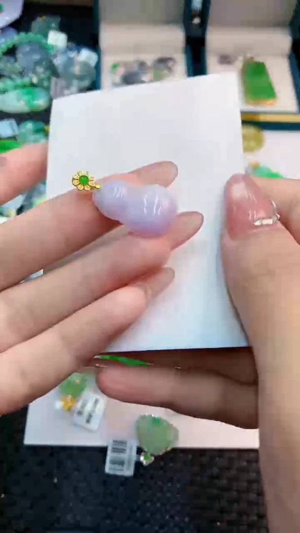 翡翠未镶嵌吊坠(不含链)1